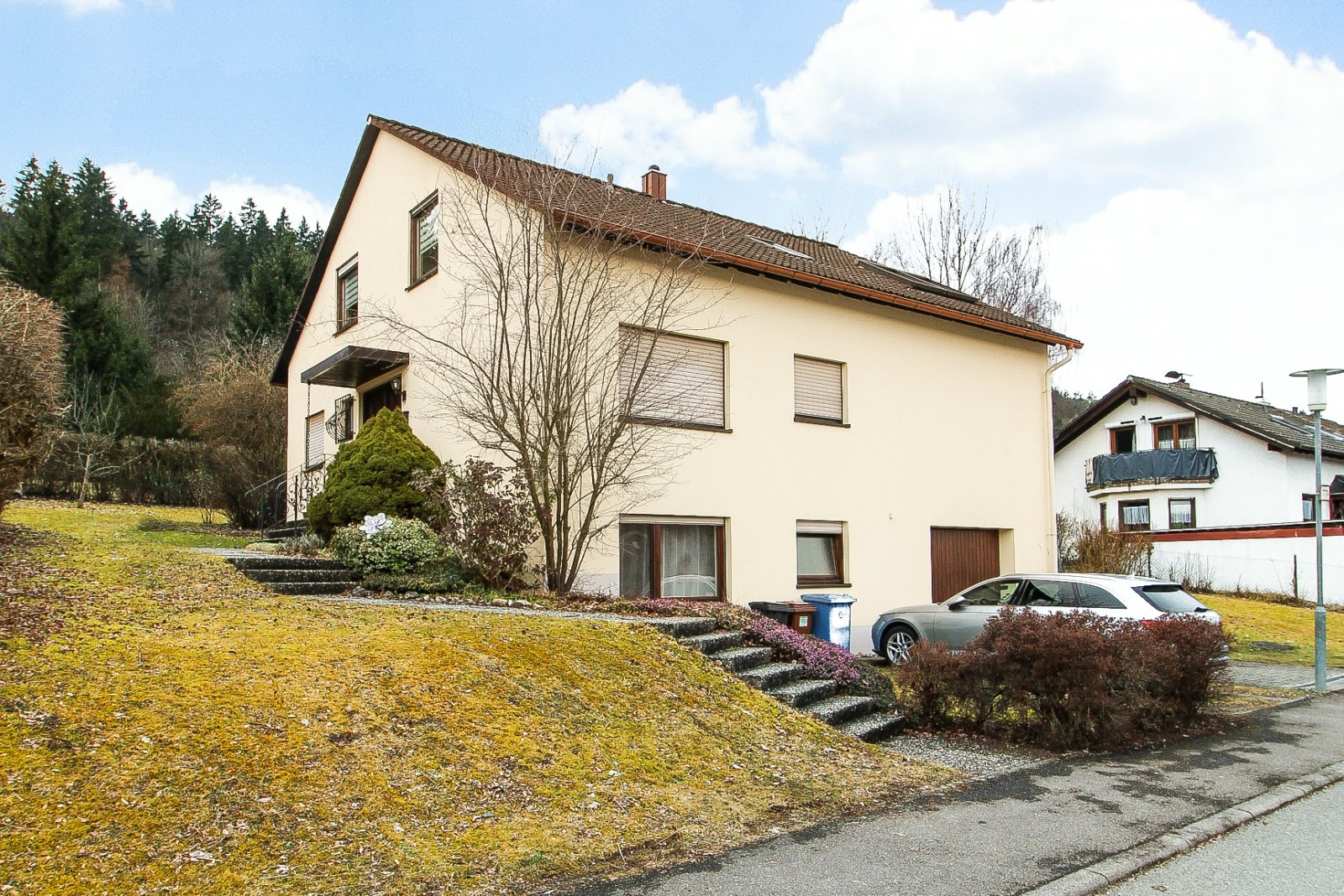 Vermietetes Zweifamilienhaus in Bestlage Tuttlingens!