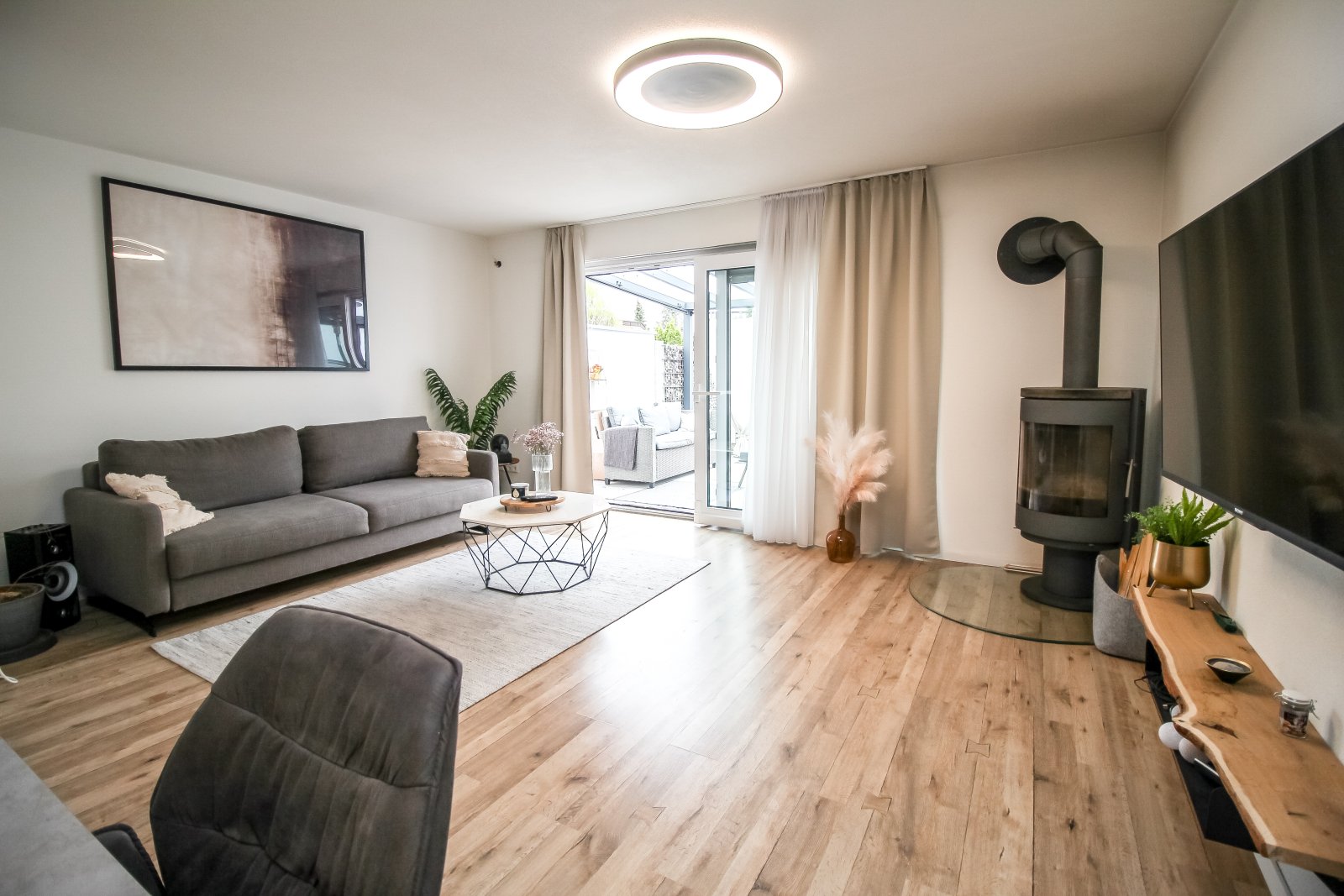 Modernisiertes Reihenmittelhaus in Bestlage in Zimmern!