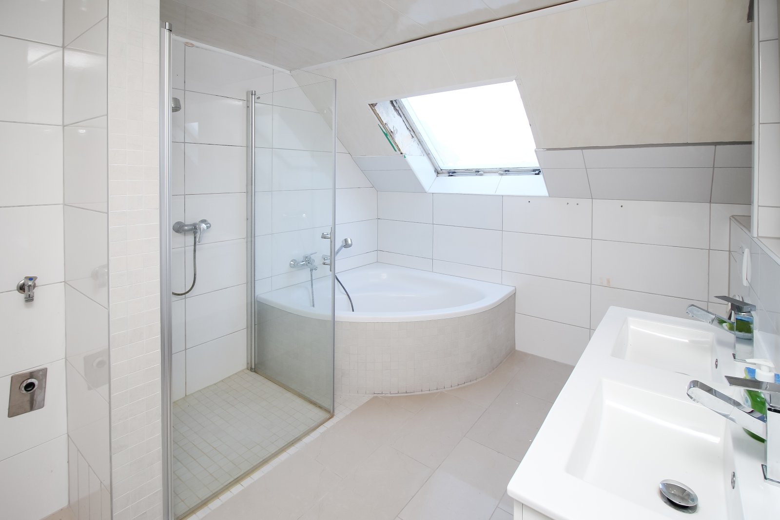 Modernisiertes Einfamilienhaus in Wilflingen!
