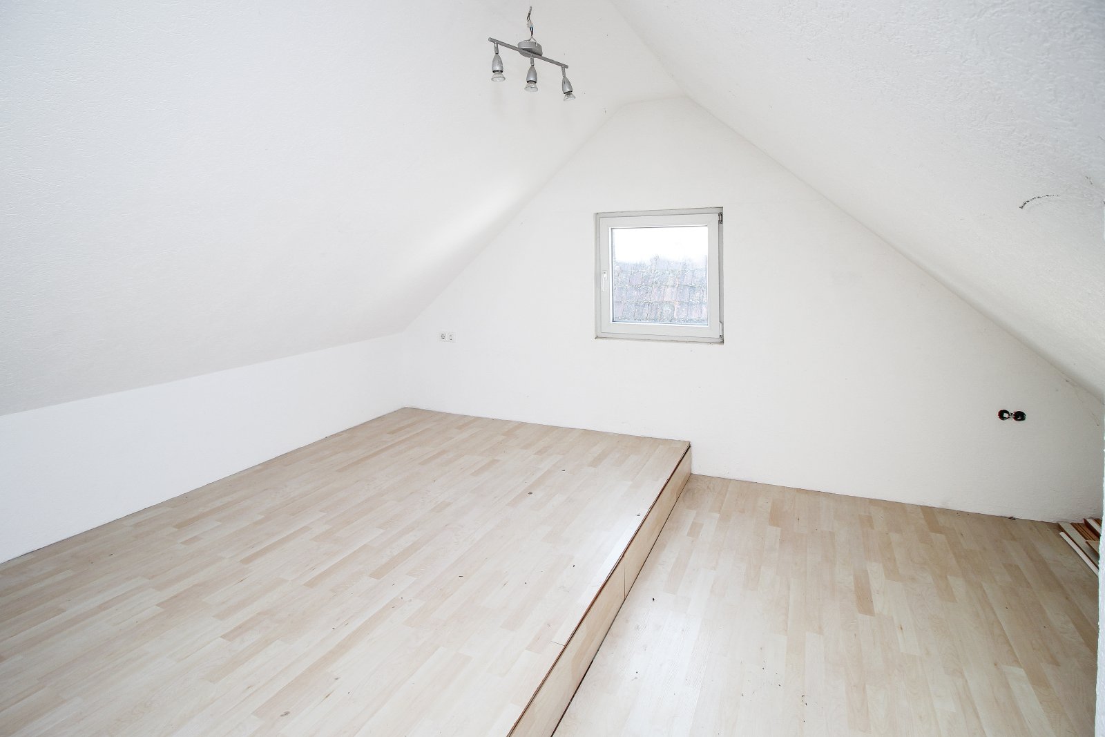 Modernisiertes Einfamilienhaus in Wilflingen!