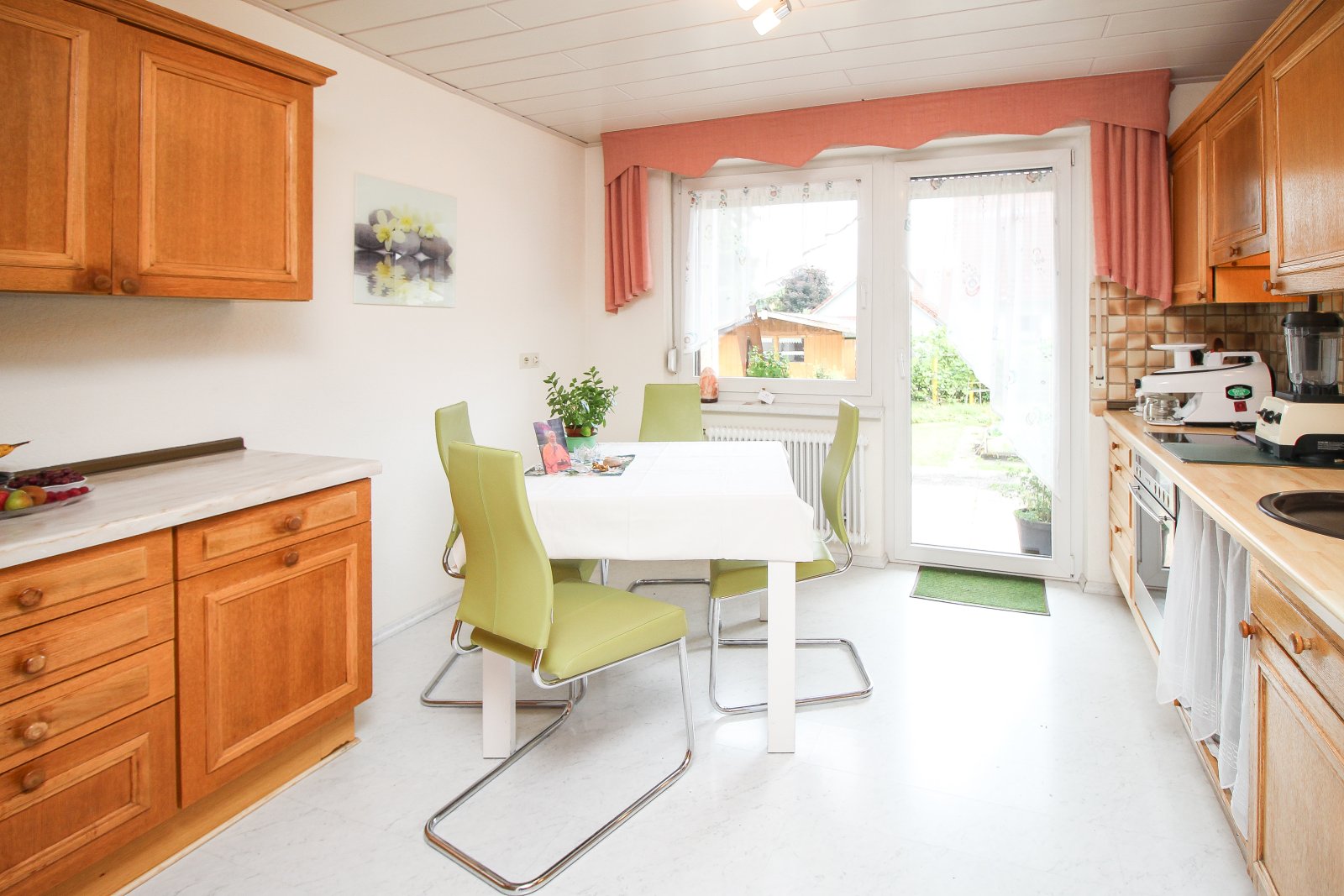 Dreifamilienhaus mit vielen Nutzungsmöglichkeiten in Hardt!