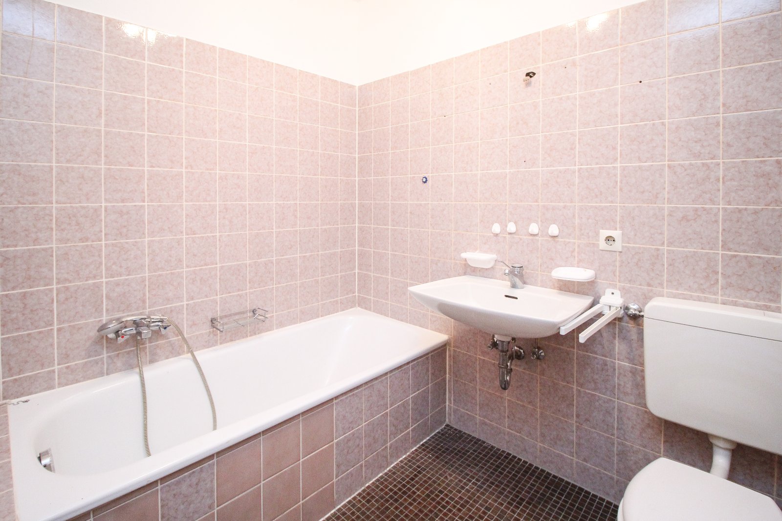 Renovierte 3-Zimmer-Wohnung mit Garage in Niedereschach!