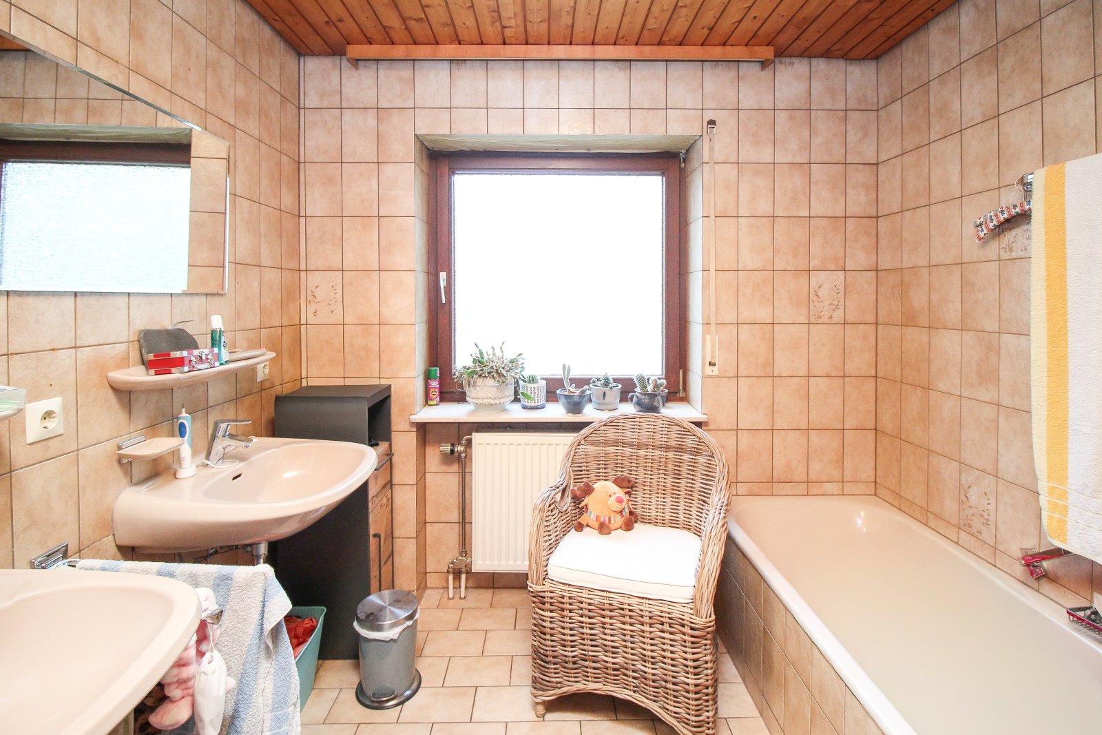 Gemütliche 4,5-Zimmer-Wohnung in Zimmern mit Garage!