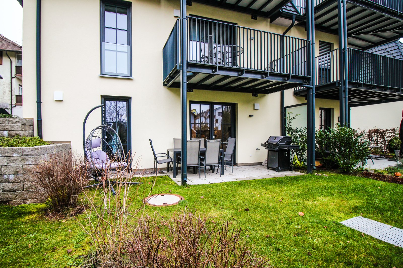 Moderne 2-Zimmer-Wohnung in Königsfeld mit TG-Stellplatz!