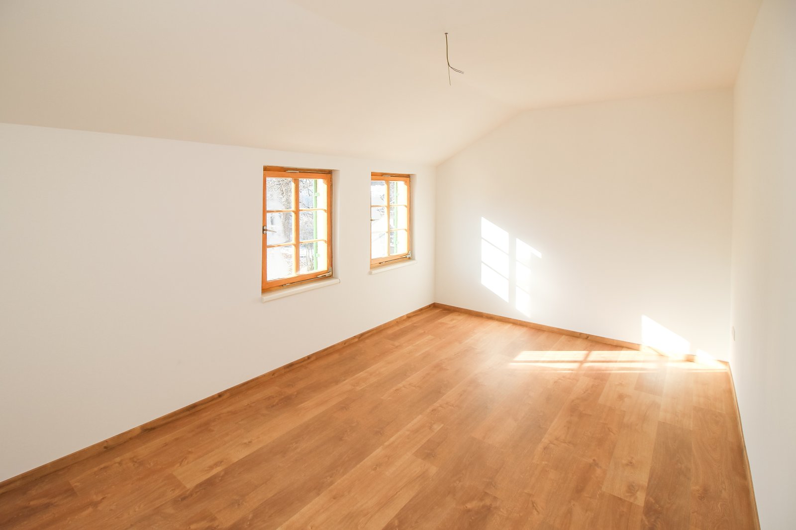 Bezaubernde Doppelhaushälfte mit liebevollen Details und Garage in Rottweil!