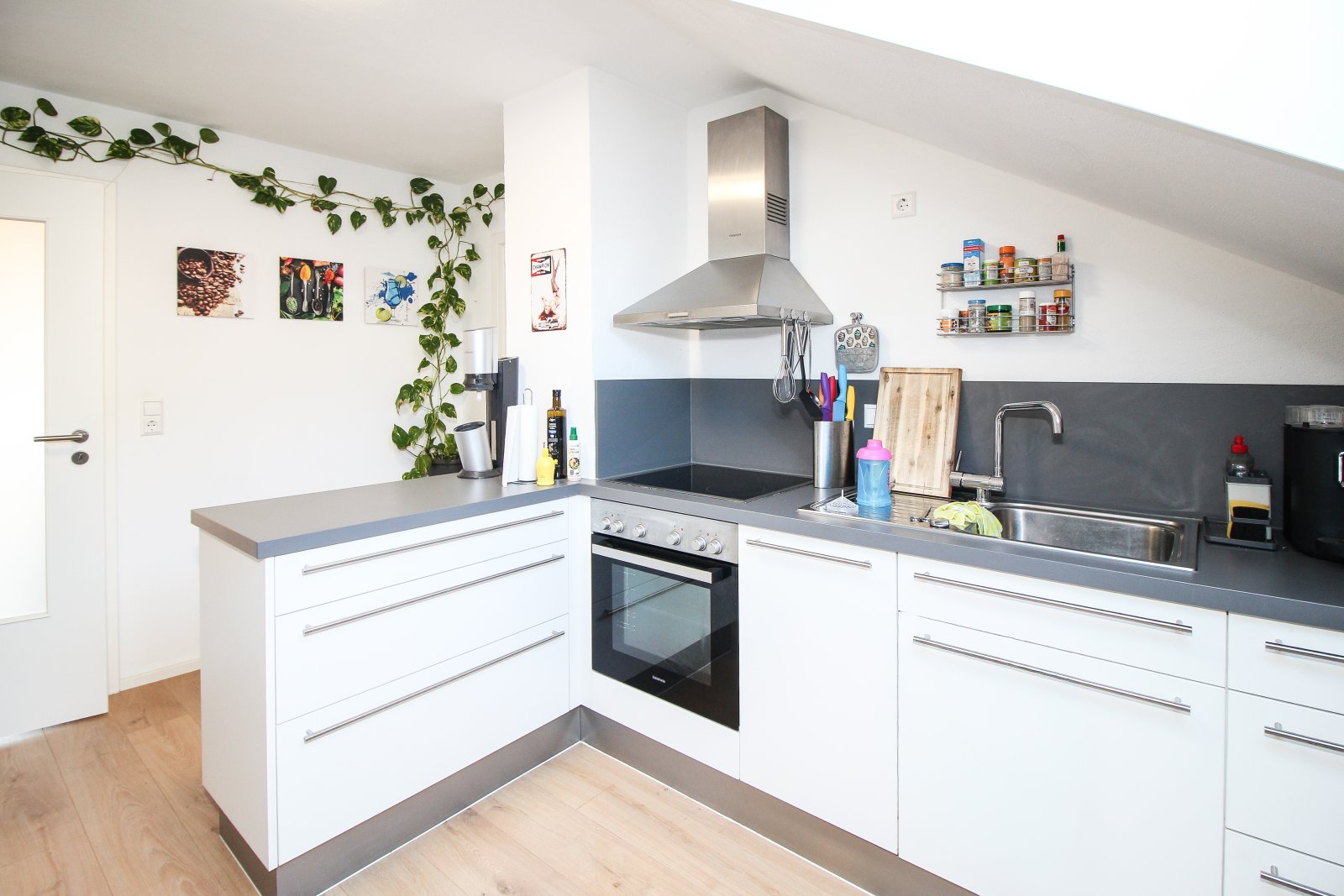 Modernisierte 2-Zimmer-Wohnung in Oberndorf-Aistaig inkl. Garage!