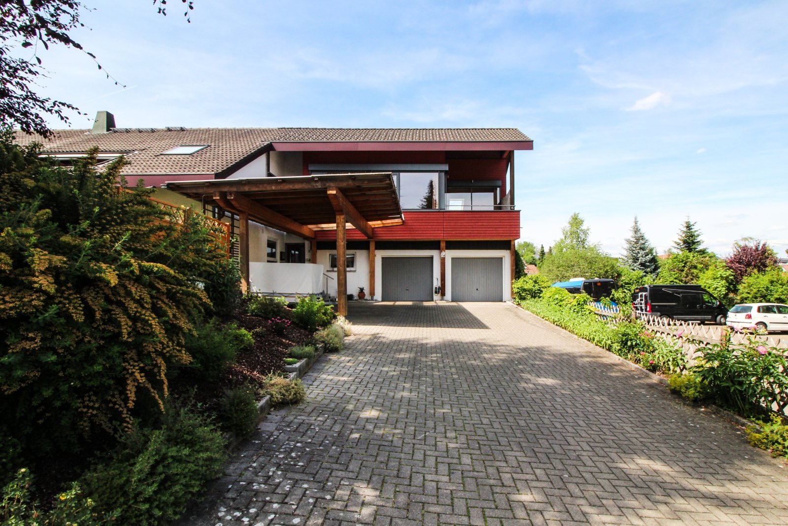 Wunderschöne Dachwohnung mit zwei Dachterrassen & Garage in Niedereschach
