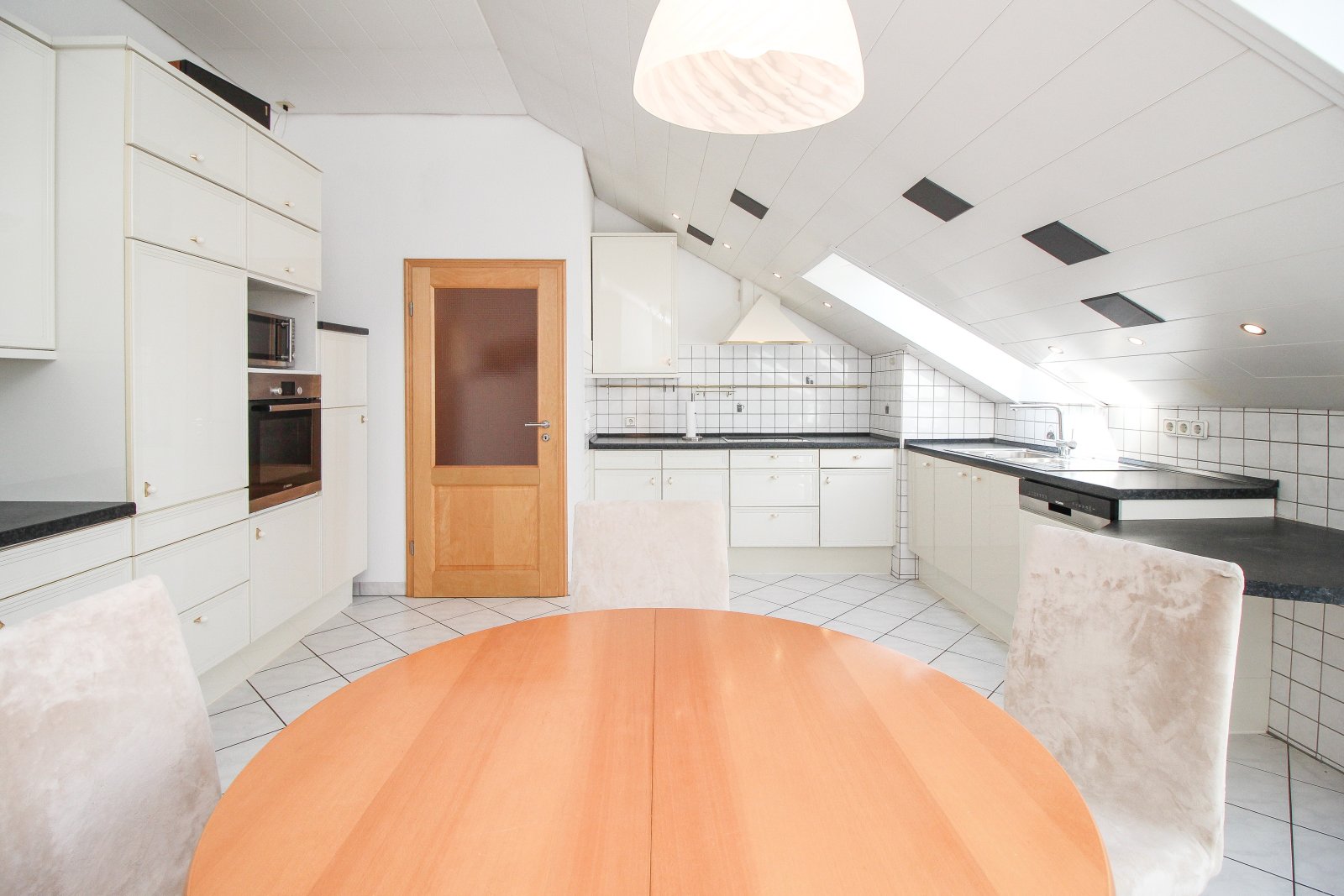 Wunderschöne Dachwohnung mit zwei Dachterrassen & Garage in Niedereschach