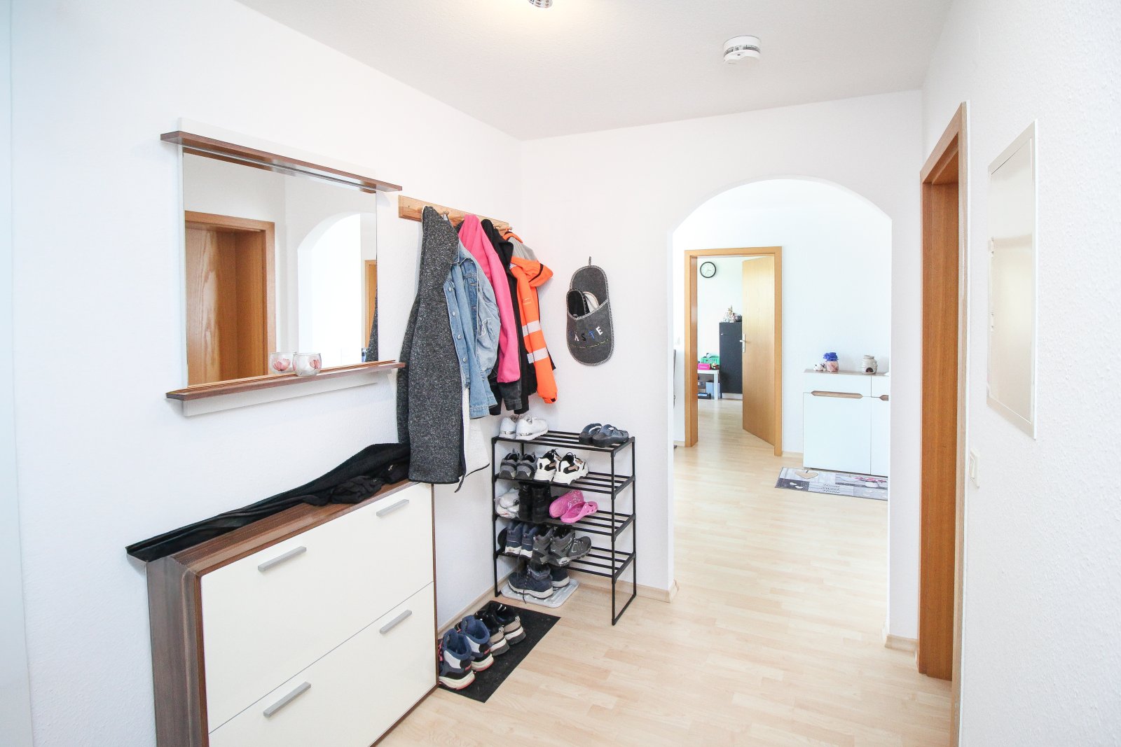Großzügige 4,5-Zimmer-Wohnung mit Balkon, 2 Bädern & Garage in ruhiger Lage von Sulgen