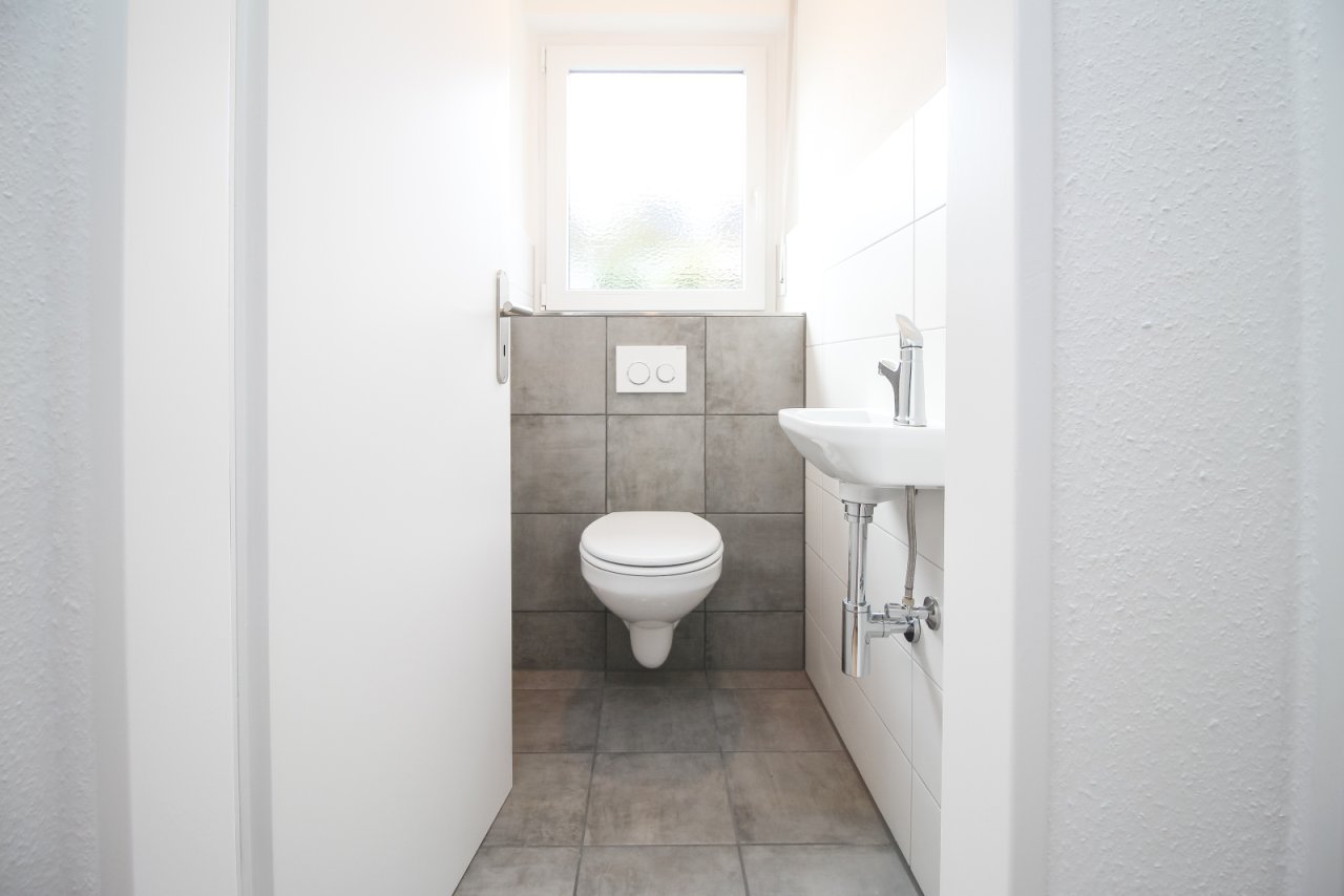 WC WC